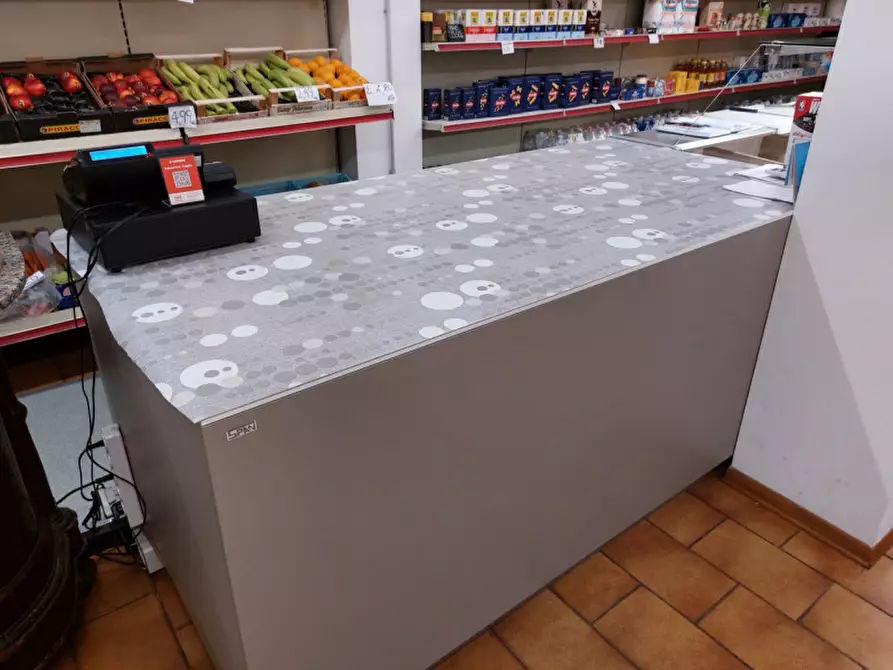 Immagine 7 di Attività commerciale in vendita  in Via Guizza a Albignasego