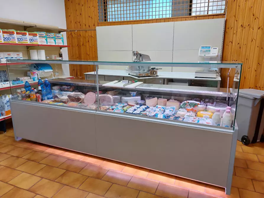 Immagine 8 di Attività commerciale in vendita  in Via Guizza a Albignasego