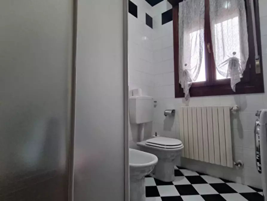 Immagine 15 di Appartamento in vendita  a Concordia Sulla Secchia