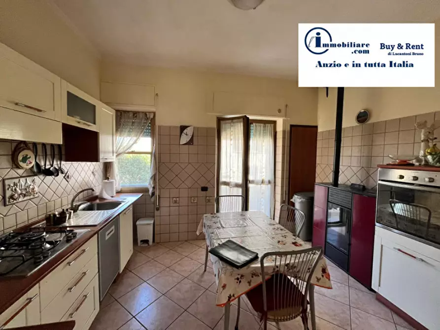 Immagine 9 di Appartamento in vendita  in VIA NETTUNENSE 297 a Anzio