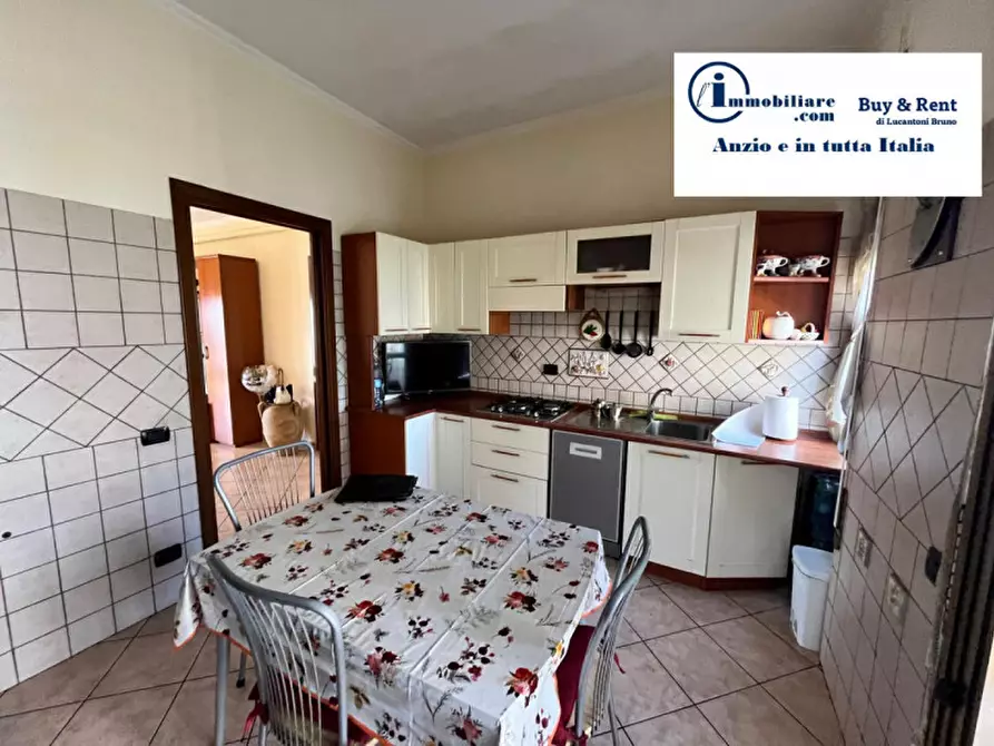 Immagine 10 di Appartamento in vendita  in VIA NETTUNENSE 297 a Anzio