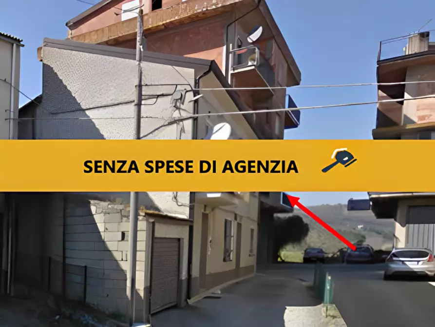 Immagine 1 di Magazzino in vendita  in viale stazione, via Magna Grecia, 20 a Torano Castello