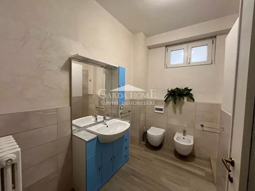 Immagine 10 di Appartamento in vendita  in Via Sant'Angela Merici a Desenzano Del Garda