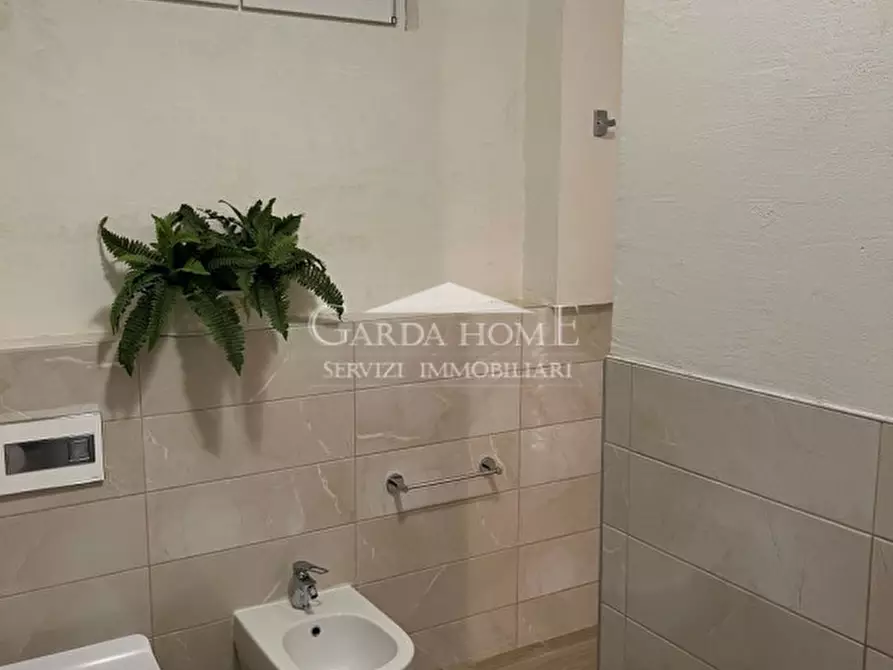 Immagine 11 di Appartamento in vendita  in Via Sant'Angela Merici a Desenzano Del Garda