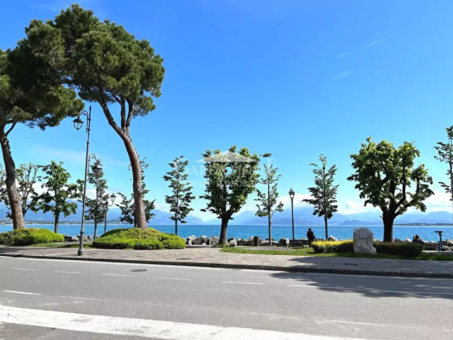 Immagine 20 di Appartamento in vendita  in Via Sant'Angela Merici a Desenzano Del Garda