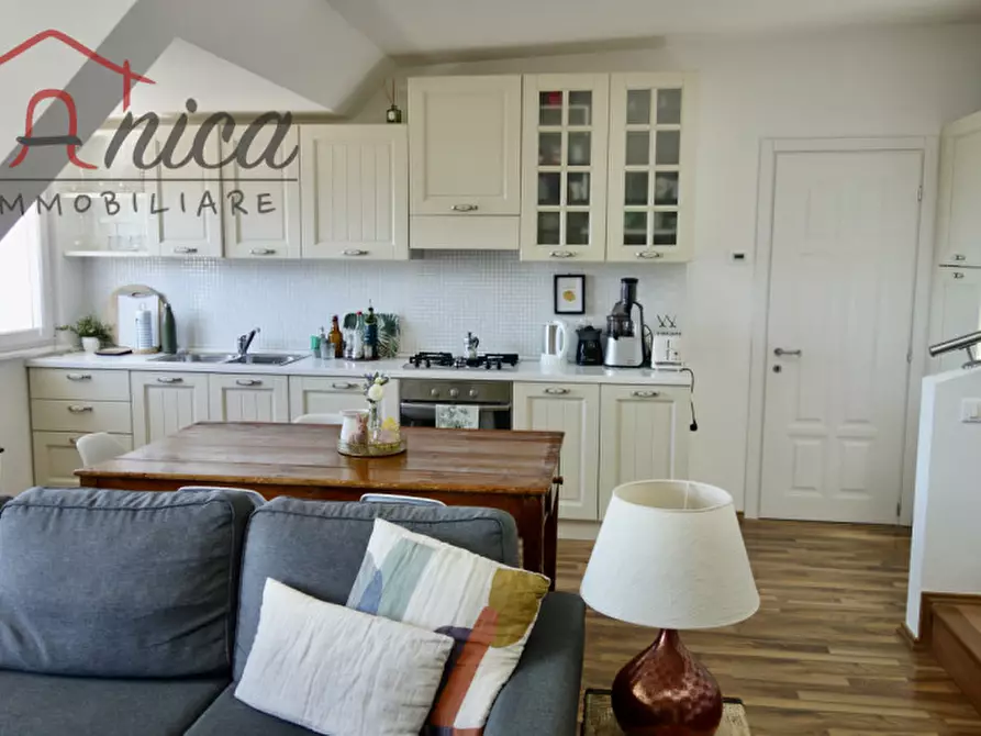 Immagine 3 di Appartamento in vendita  in Via di Zell a Trento