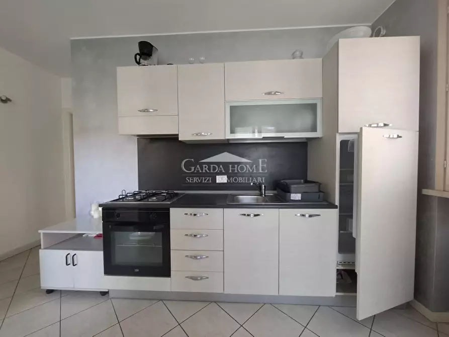 Immagine 1 di Appartamento in vendita  in Via San Benedetto a Desenzano Del Garda