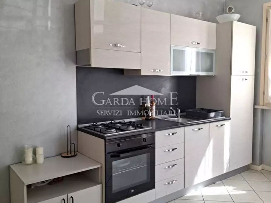 Immagine 1 di Appartamento in vendita  in Via San Benedetto a Desenzano Del Garda