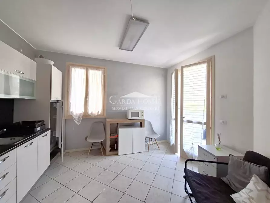 Immagine 2 di Appartamento in vendita  in Via San Benedetto a Desenzano Del Garda