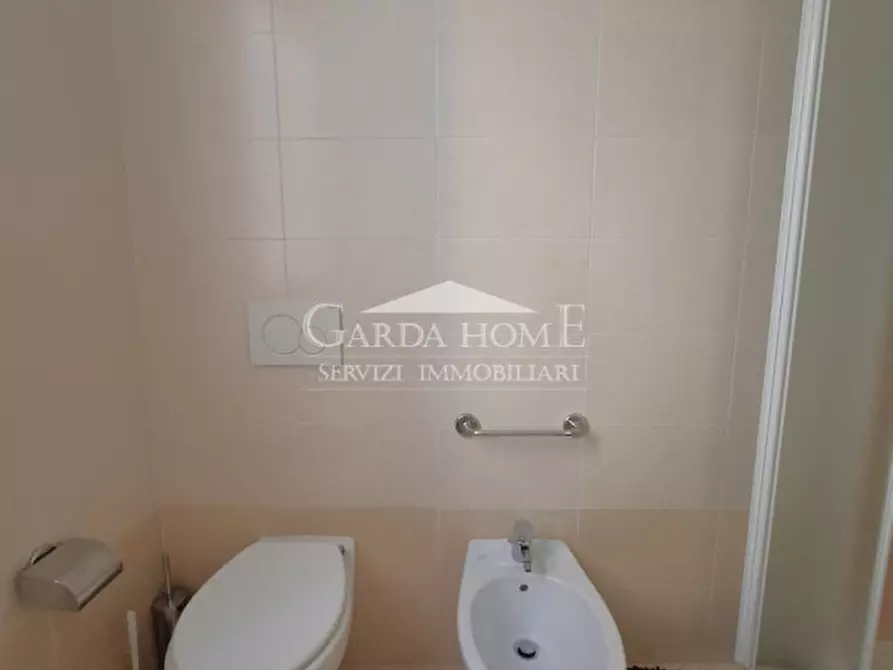 Immagine 25 di Appartamento in vendita  in Via San Benedetto a Desenzano Del Garda