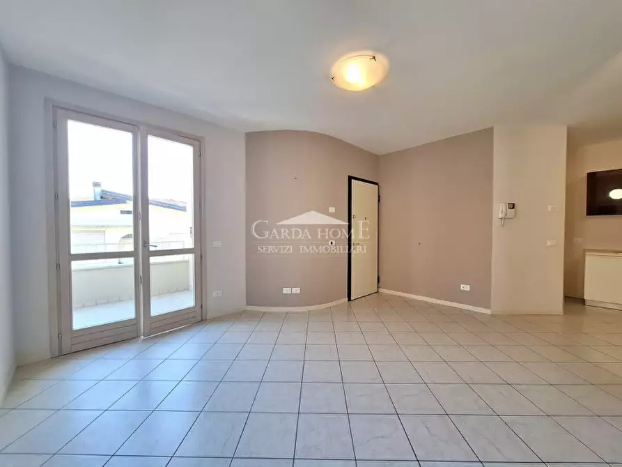 Immagine 1 di Appartamento in vendita  in Via San Benigno a Desenzano Del Garda