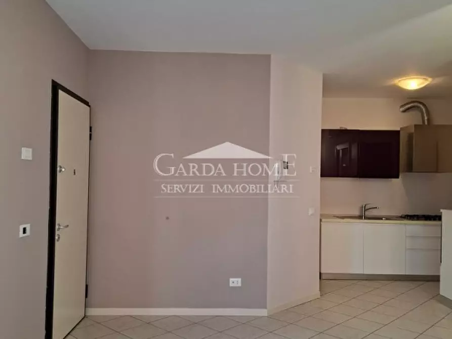 Immagine 3 di Appartamento in vendita  in Via San Benigno a Desenzano Del Garda