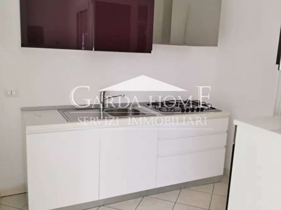 Immagine 3 di Appartamento in vendita  in Via San Benigno a Desenzano Del Garda