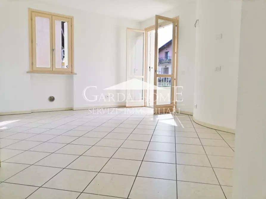 Immagine 7 di Appartamento in vendita  in Via San Benigno a Desenzano Del Garda