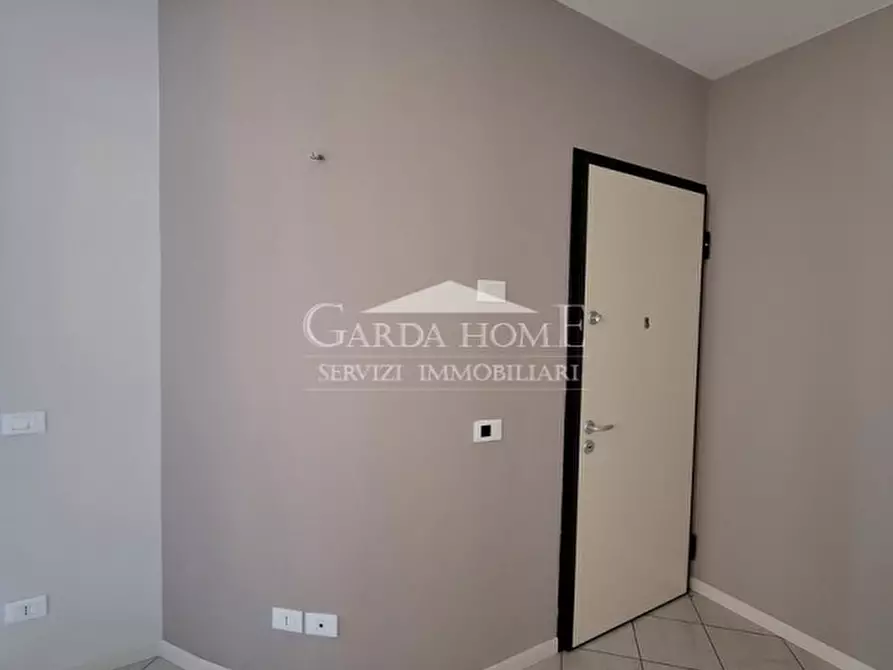 Immagine 9 di Appartamento in vendita  in Via San Benigno a Desenzano Del Garda