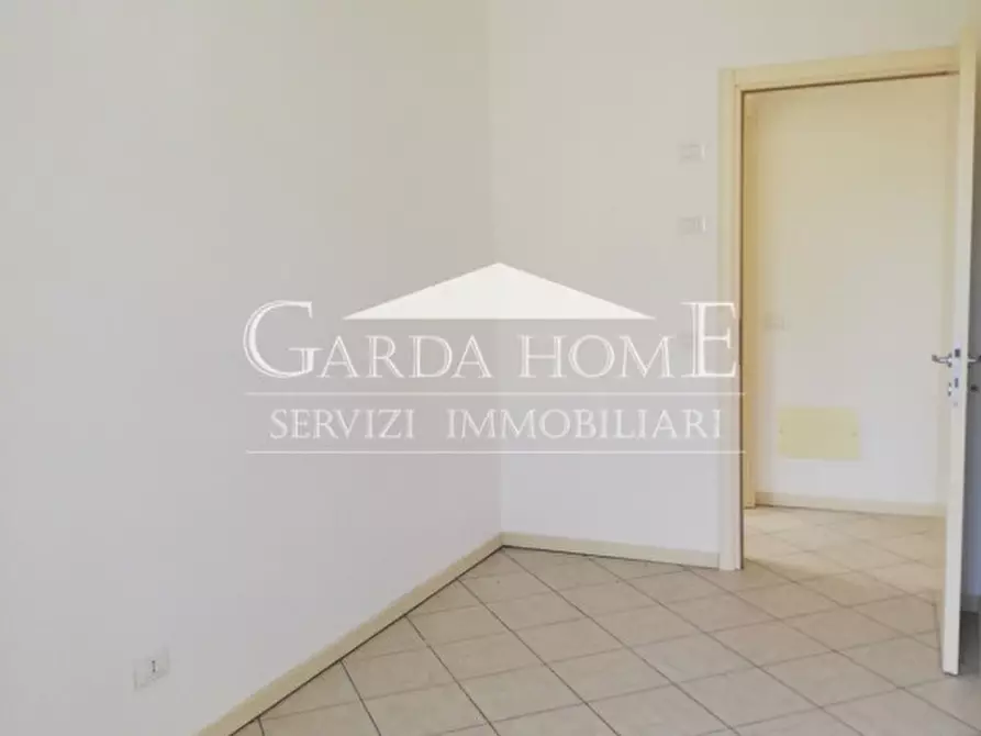 Immagine 13 di Appartamento in vendita  in Via San Benigno a Desenzano Del Garda