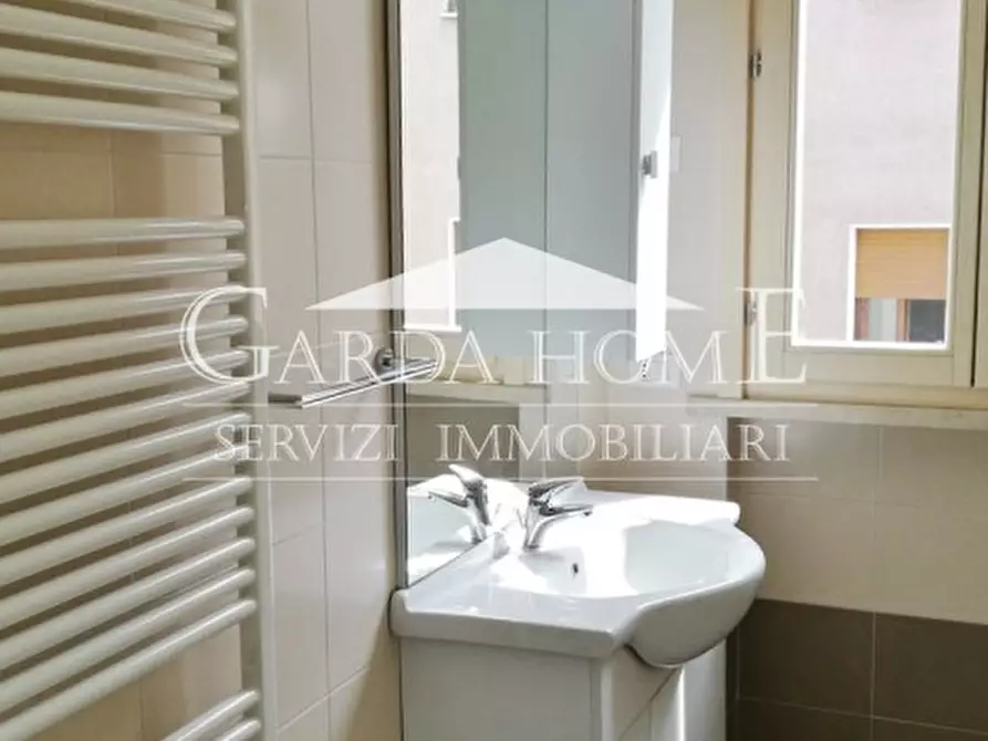 Immagine 14 di Appartamento in vendita  in Via San Benigno a Desenzano Del Garda