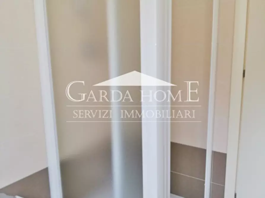 Immagine 15 di Appartamento in vendita  in Via San Benigno a Desenzano Del Garda