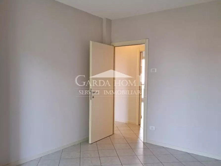 Immagine 15 di Appartamento in vendita  in Via San Benigno a Desenzano Del Garda