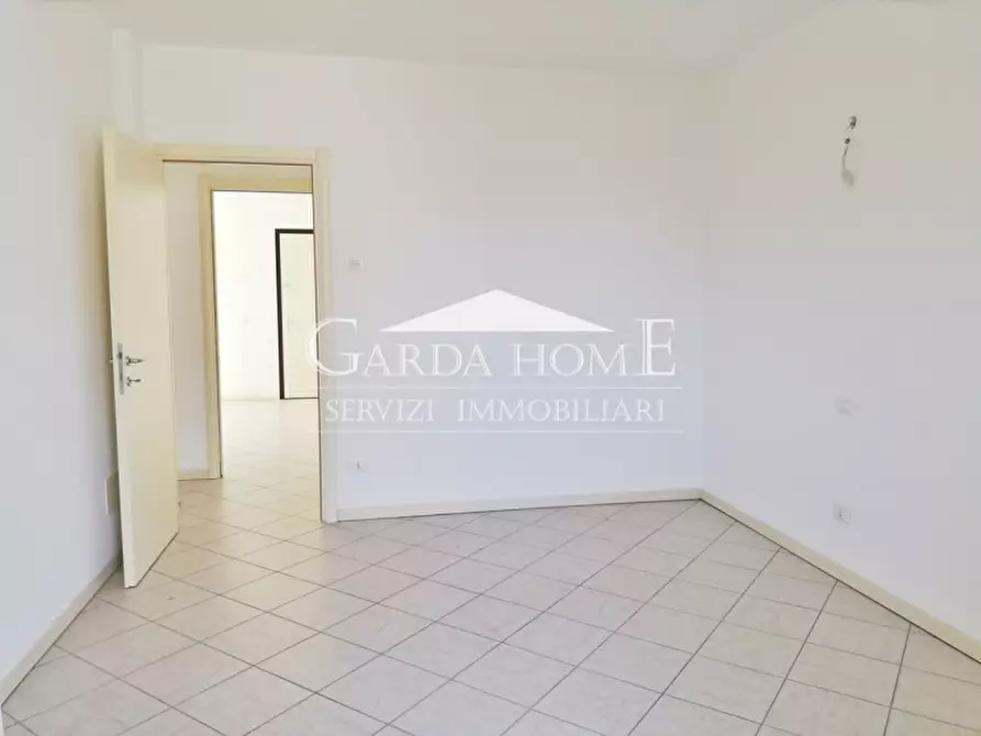 Immagine 17 di Appartamento in vendita  in Via San Benigno a Desenzano Del Garda