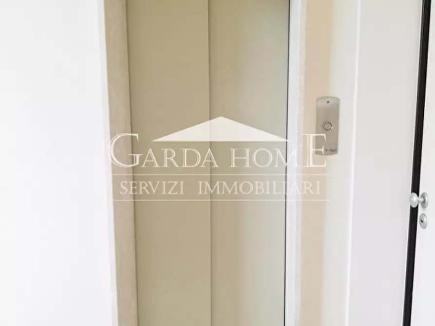 Immagine 20 di Appartamento in vendita  in Via San Benigno a Desenzano Del Garda