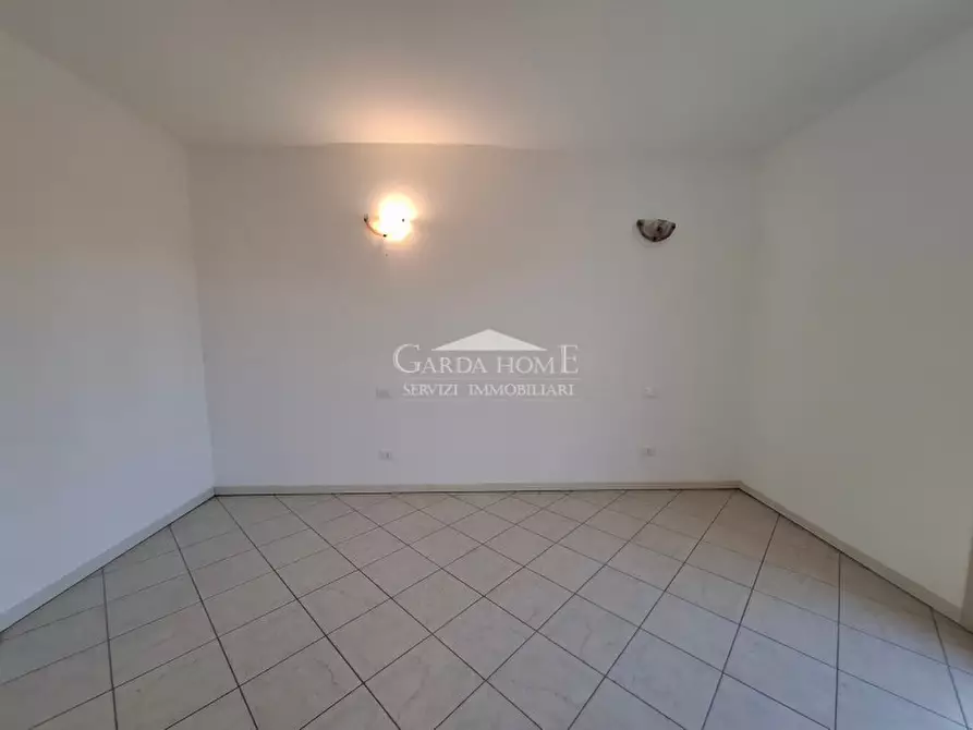 Immagine 25 di Appartamento in vendita  in Via San Benigno a Desenzano Del Garda
