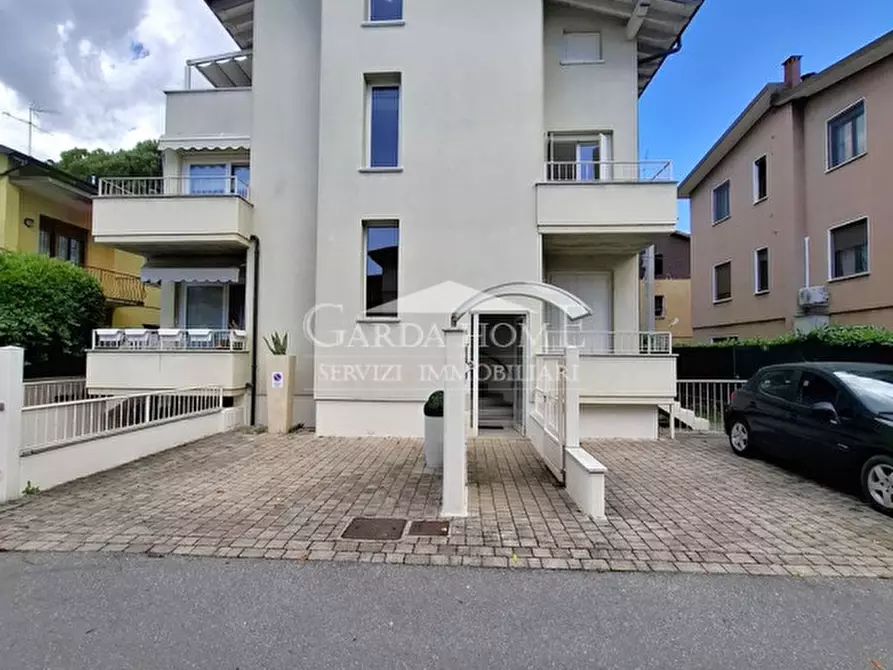 Immagine 22 di Appartamento in vendita  in Via San Benigno a Desenzano Del Garda