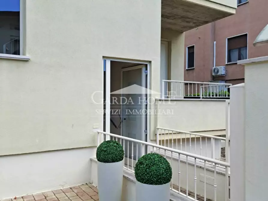 Immagine 27 di Appartamento in vendita  in Via San Benigno a Desenzano Del Garda