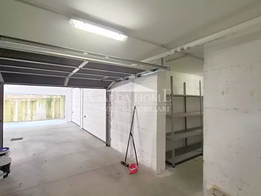 Immagine 30 di Appartamento in vendita  in Via San Benigno a Desenzano Del Garda