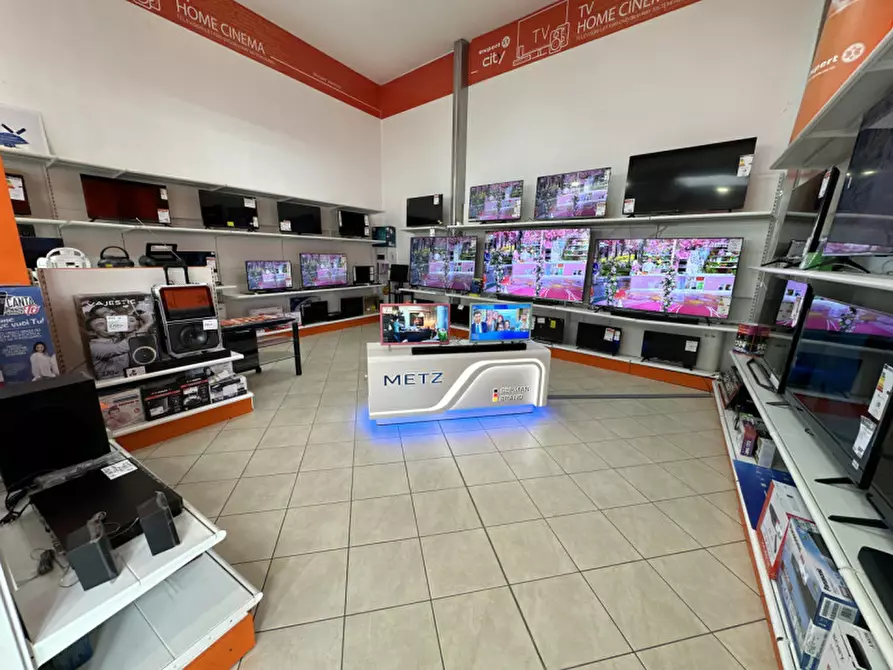 Immagine 8 di Attività commerciale in vendita  in Adria, Via Badini a Adria