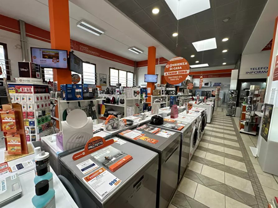 Immagine 9 di Attività commerciale in vendita  in Adria, Via Badini a Adria