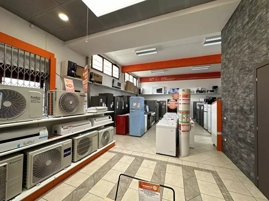 Immagine 11 di Attività commerciale in vendita  in Adria, Via Badini a Adria