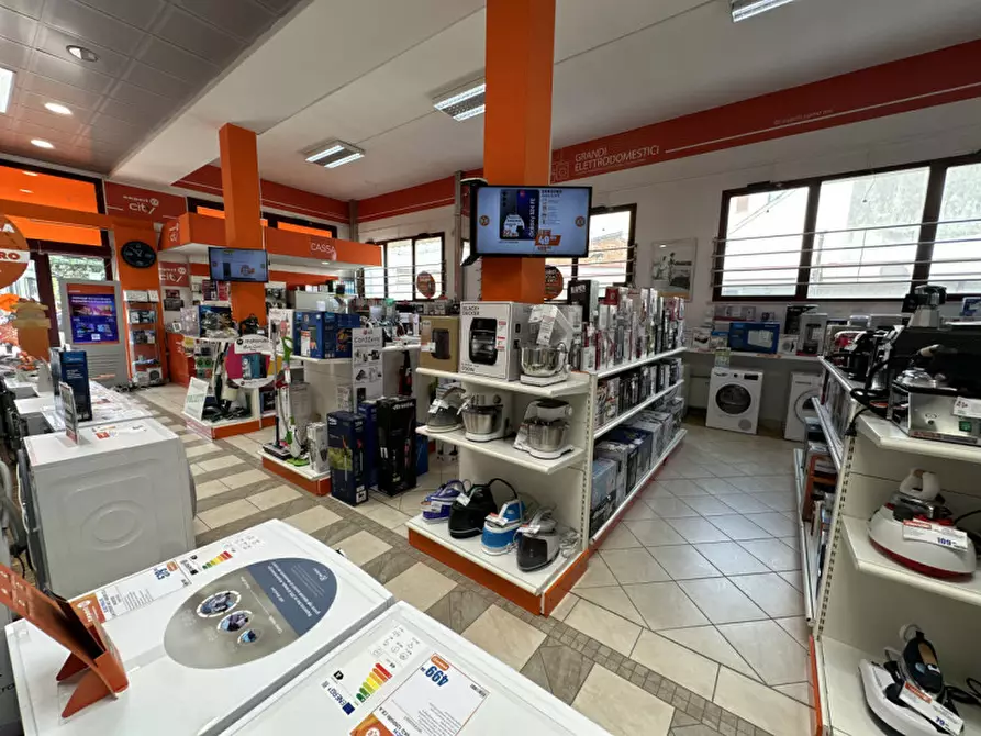 Immagine 12 di Attività commerciale in vendita  in Adria, Via Badini a Adria