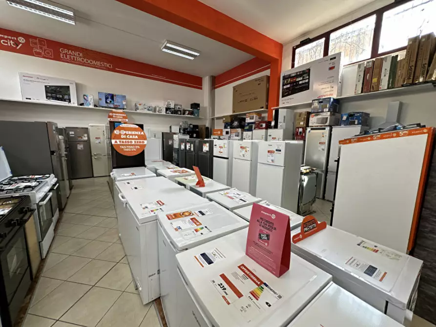 Immagine 14 di Attività commerciale in vendita  in Adria, Via Badini a Adria