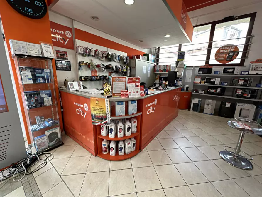 Immagine 18 di Attività commerciale in vendita  in Adria, Via Badini a Adria