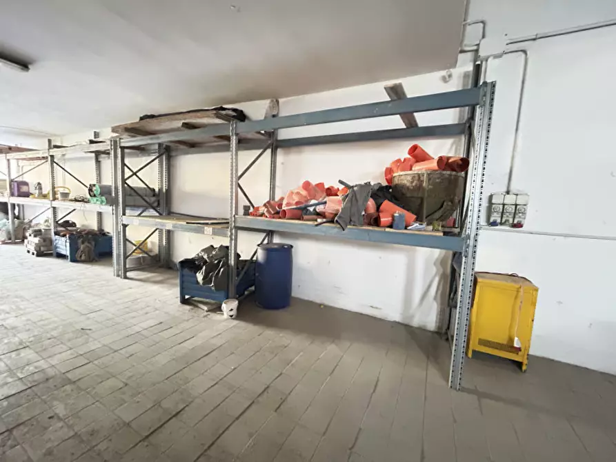 Immagine 9 di Capannone industriale in affitto  in Via Giotto a Rubano