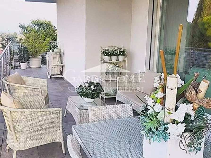 Immagine 3 di Appartamento in vendita  in Viale Cavour a Desenzano Del Garda