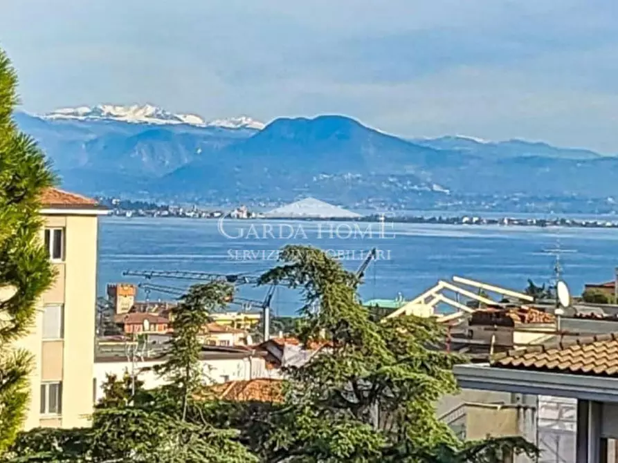 Immagine 6 di Appartamento in vendita  in Viale Cavour a Desenzano Del Garda