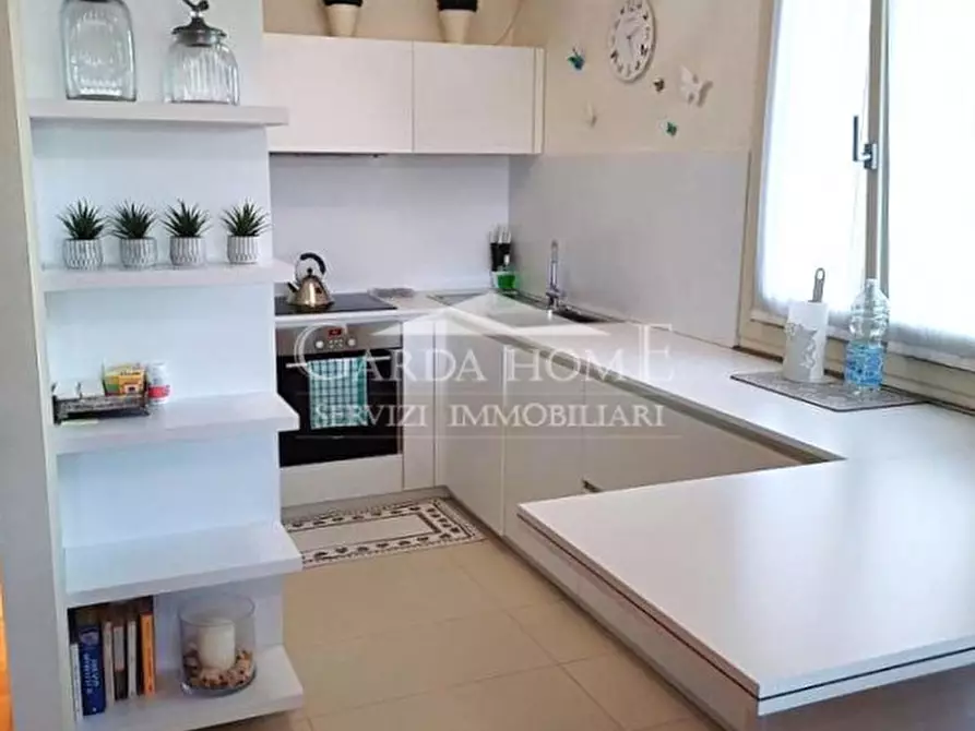 Immagine 7 di Appartamento in vendita  in Viale Cavour a Desenzano Del Garda