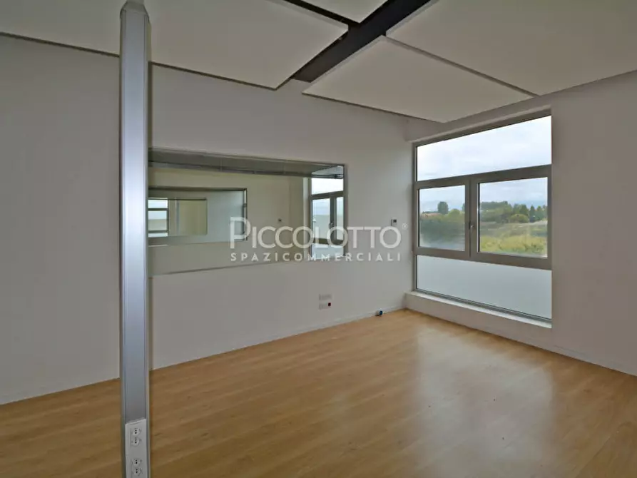 Immagine 4 di Ufficio in affitto  in via Ferraris Galileo a Montebelluna