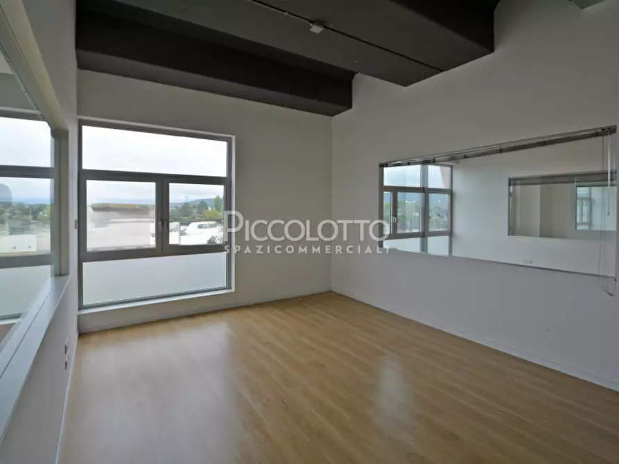 Immagine 6 di Ufficio in affitto  in via Ferraris Galileo a Montebelluna