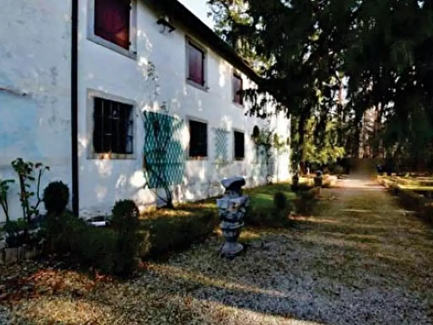 Immagine 4 di Villa in vendita  in Viale Camillo Benso Conte di Cavour, 99 a Vittorio Veneto