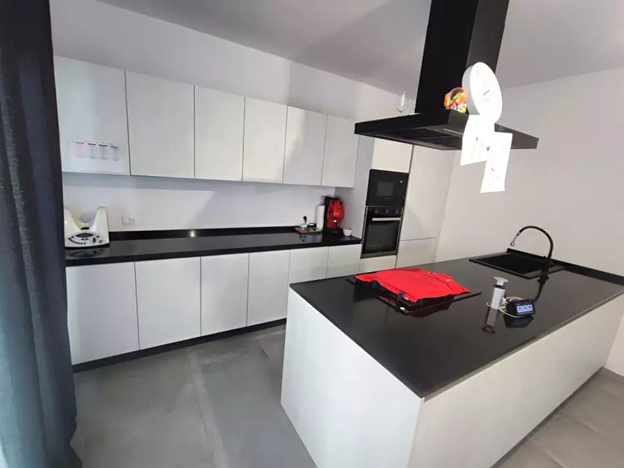 Immagine 5 di Villa in vendita  a Padova