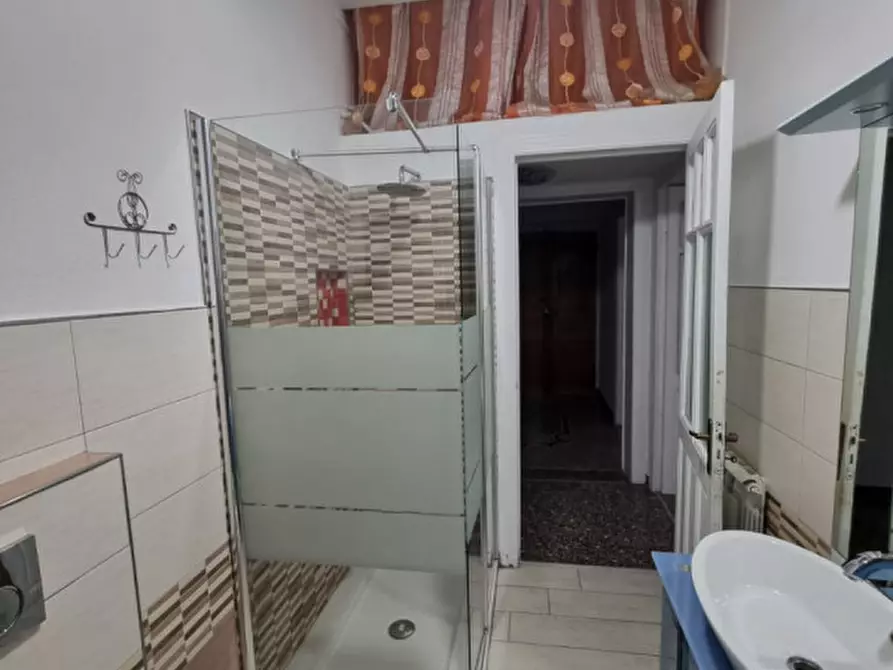 Immagine 8 di Appartamento in affitto  in via barrili a Savona