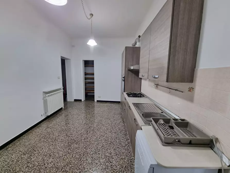 Immagine 12 di Appartamento in affitto  in via barrili a Savona