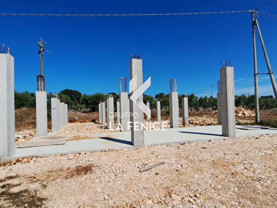 Immagine 18 di Villa in vendita  in contrada Nunzio a Locorotondo