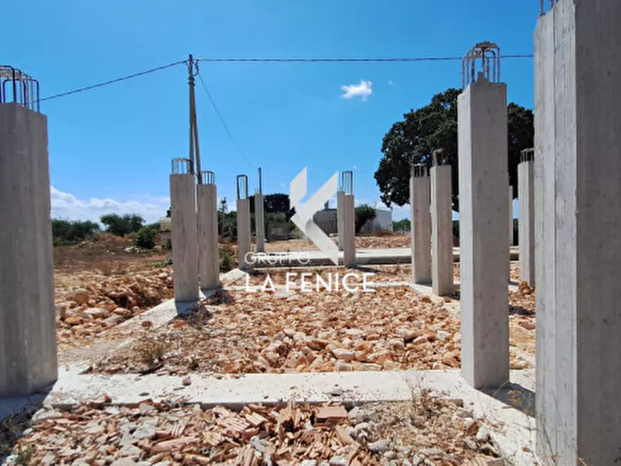 Immagine 28 di Villa in vendita  in contrada Nunzio a Locorotondo