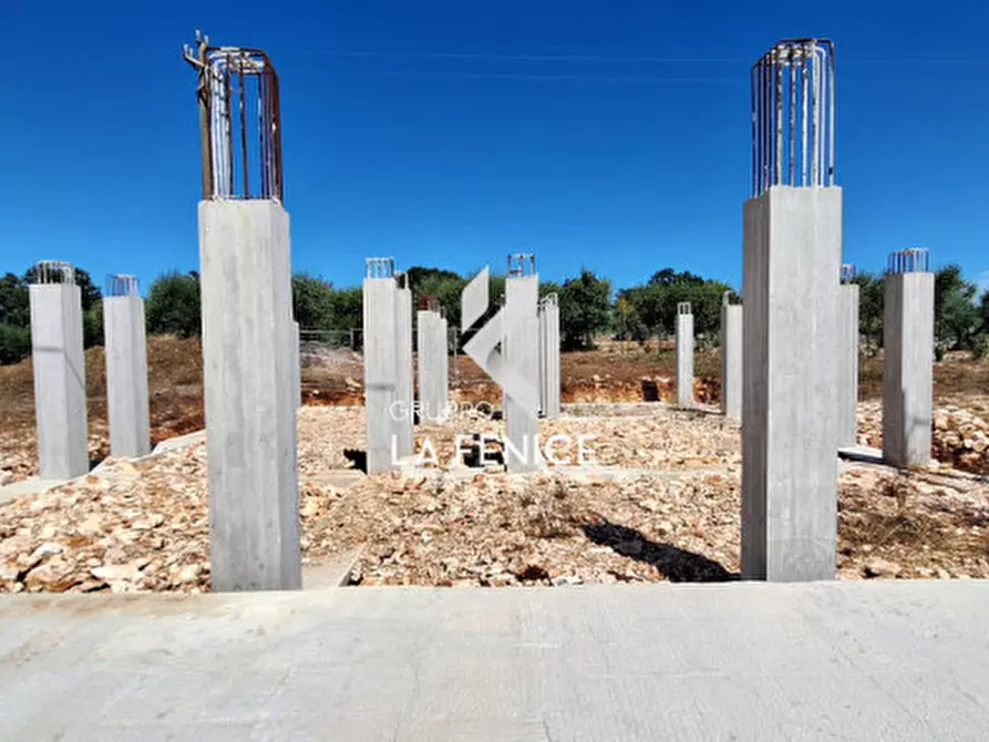 Immagine 34 di Villa in vendita  in contrada Nunzio a Locorotondo