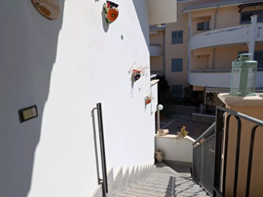 Immagine 36 di Villetta a schiera in vendita  in Via Aladà a San Lorenzo