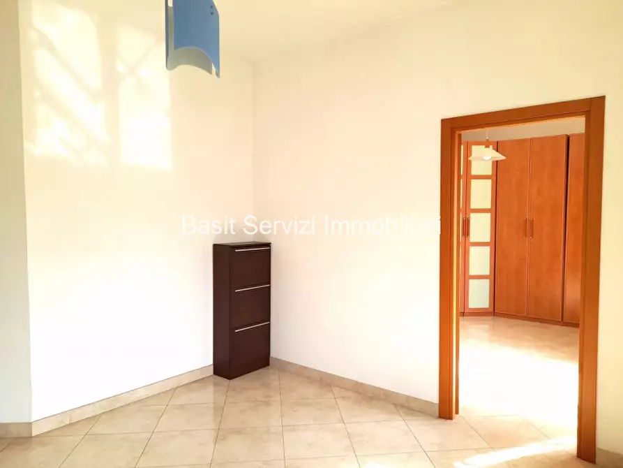 Immagine 9 di Appartamento in vendita  in Via dei Buonvisi a Roma